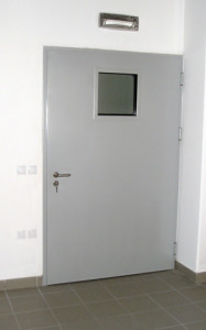 Protupožarna čelična zaokretna jednokrilna vrata - siva